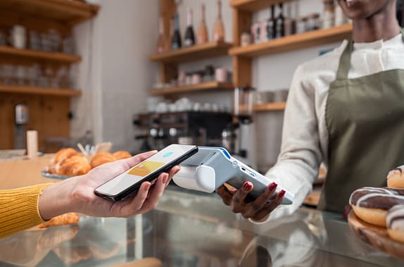 myPOS Ultra-Gerät im Einsatz